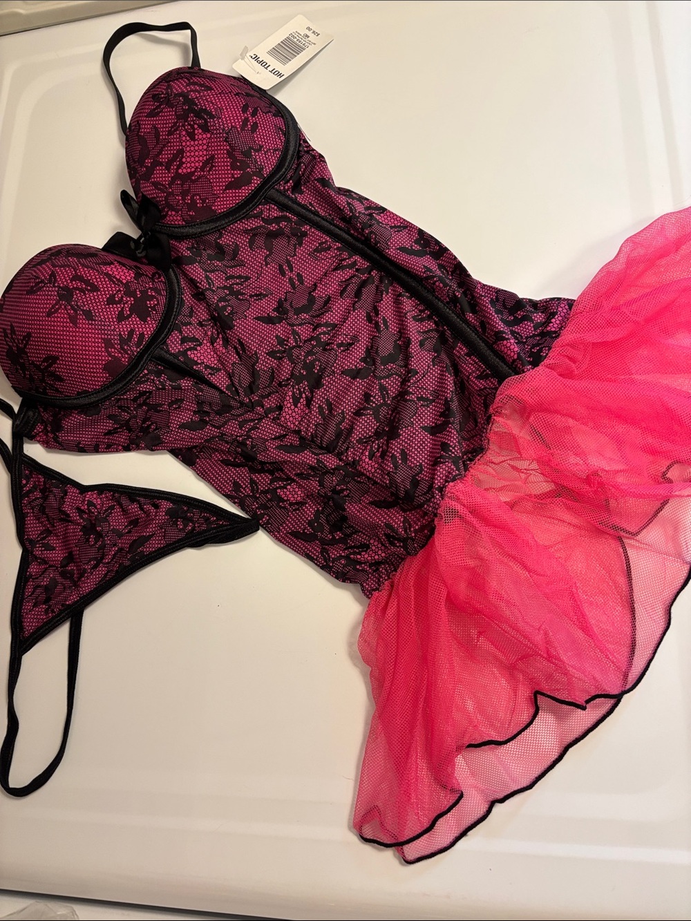 Hot Topic Black Lace Overlay Hot Pink Tulle Babydoll Chemise corset